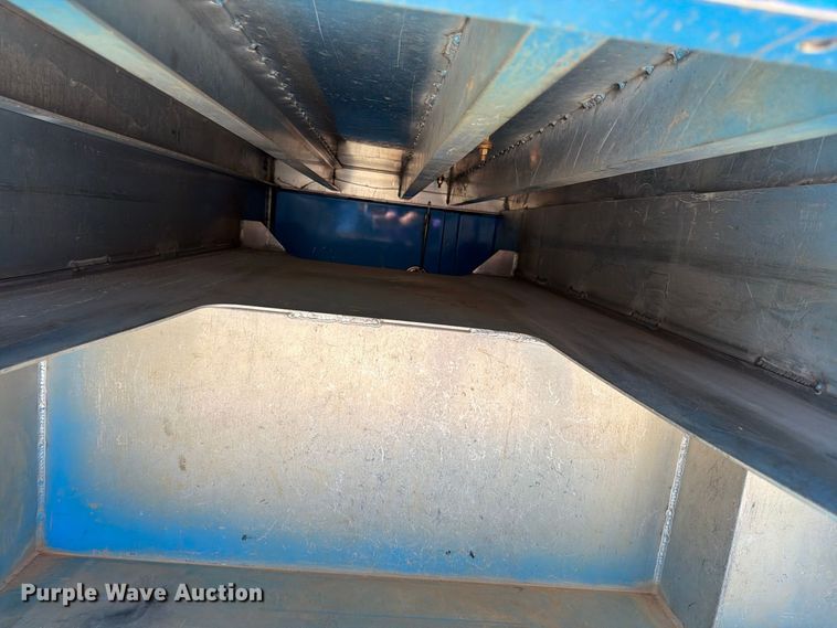 image for item FU4613 2017 RAM 5500 flatbed truck