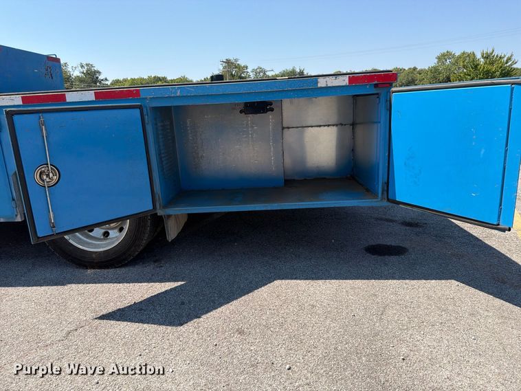 image for item FU4613 2017 RAM 5500 flatbed truck
