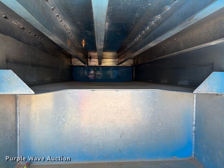 image for item FU4613 2017 RAM 5500 flatbed truck