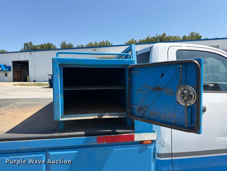 image for item FU4613 2017 RAM 5500 flatbed truck