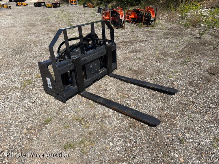 image for item MQ9071 2026 Arteer RPT-42L skid steer forks