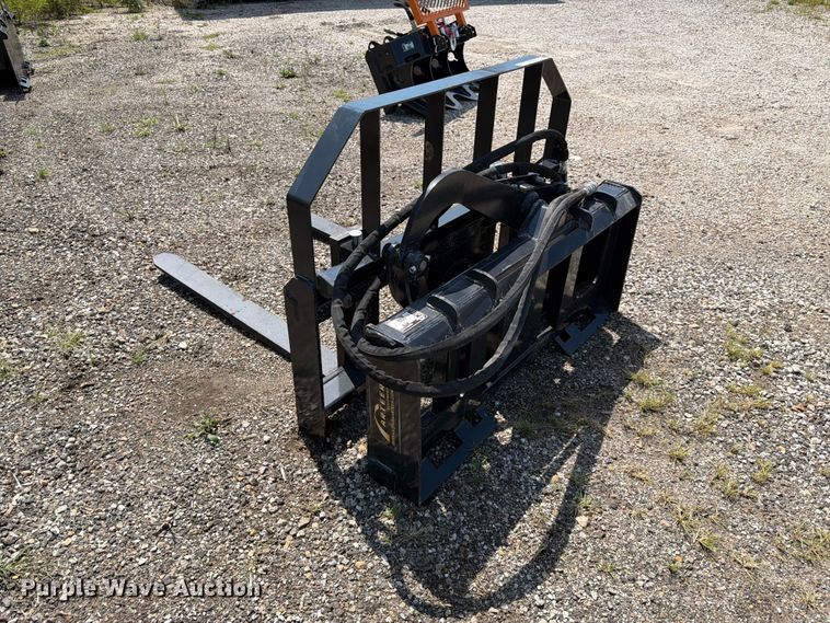 image for item MQ9071 2026 Arteer RPT-42L skid steer forks