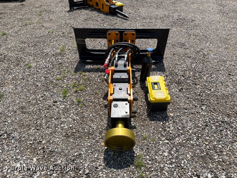 image for item MQ9075 2026 D680 skid steer pile hammer