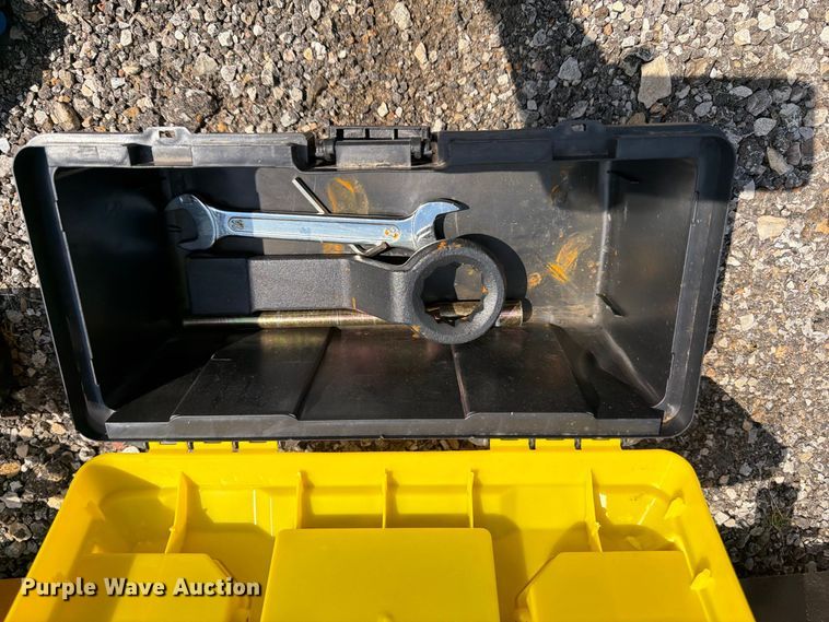 image for item MQ9075 2026 D680 skid steer pile hammer