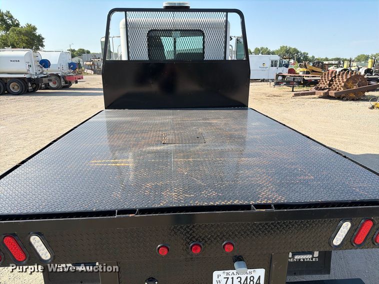 image for item MZ9896 2002 Peterbilt 330 flatbed truck