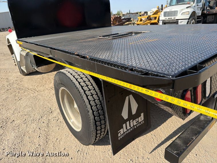 image for item MZ9896 2002 Peterbilt 330 flatbed truck