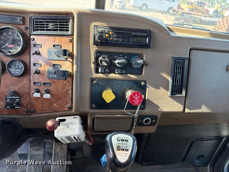 image for item MZ9896 2002 Peterbilt 330 flatbed truck