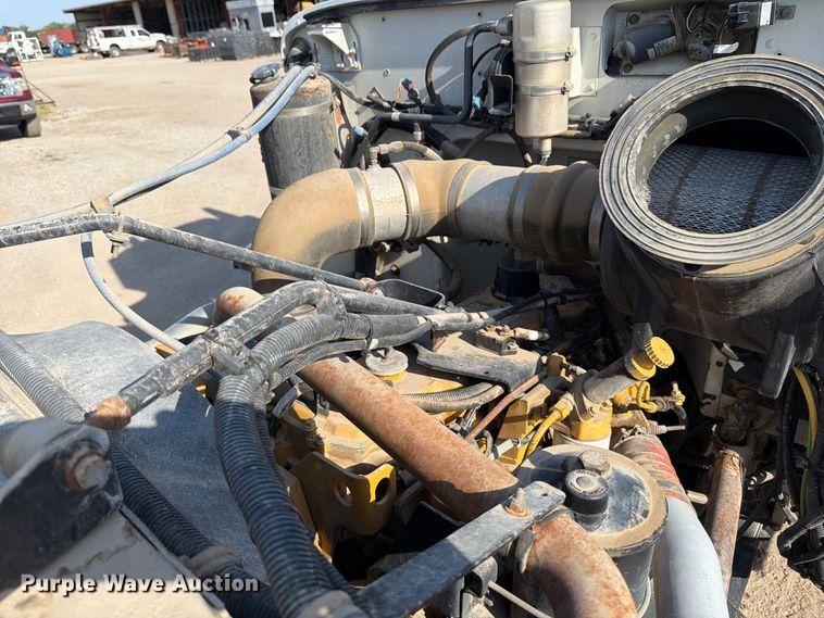 image for item MZ9896 2002 Peterbilt 330 flatbed truck