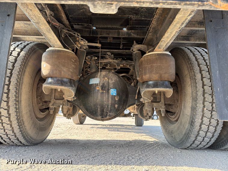 image for item MZ9896 2002 Peterbilt 330 flatbed truck