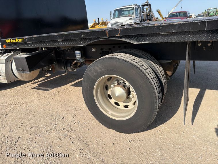 image for item MZ9896 2002 Peterbilt 330 flatbed truck