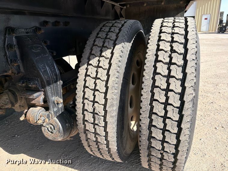 image for item MZ9896 2002 Peterbilt 330 flatbed truck