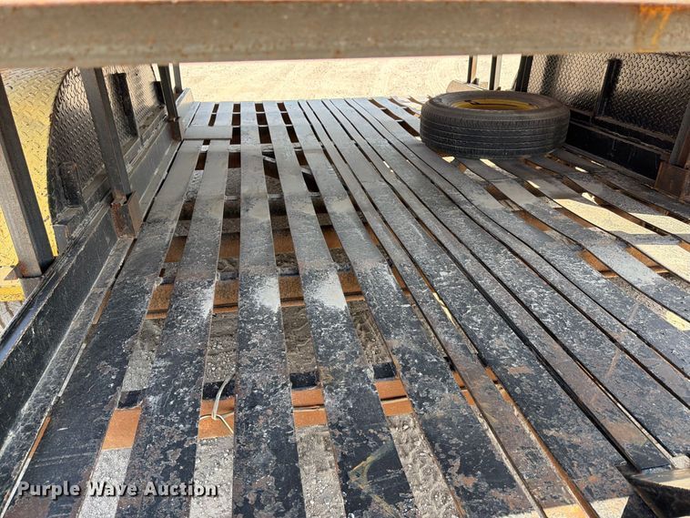 image for item MZ9901 1992 Shop built utility trailer