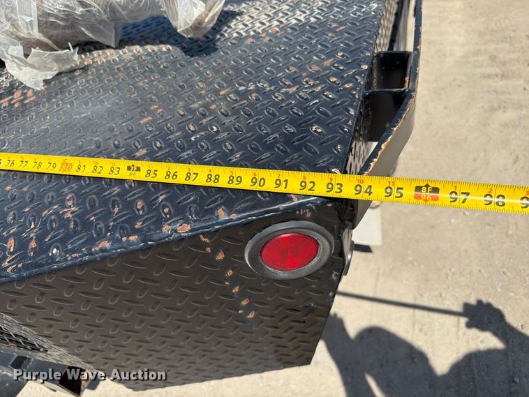 image for item MZ9909 2017 Ford F550 Super Duty XL Ext. Cab flatbed truck