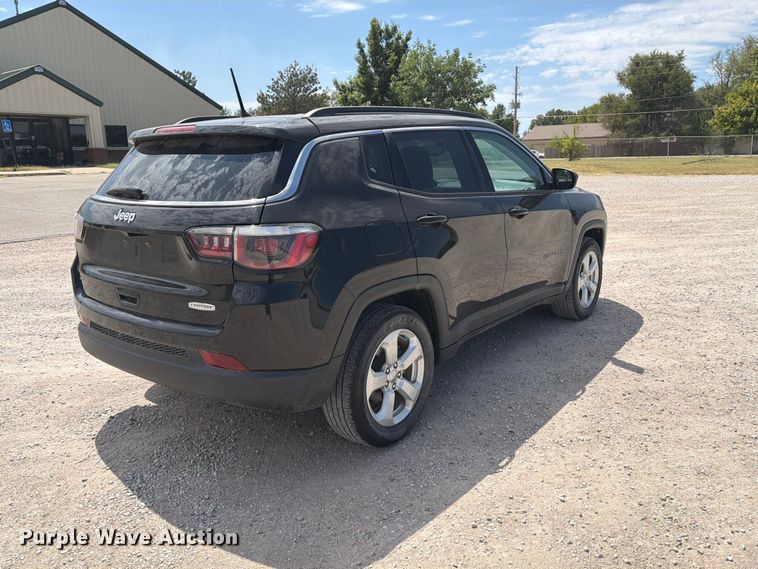image for item MZ9998 2017 Jeep Compass Latitude SUV