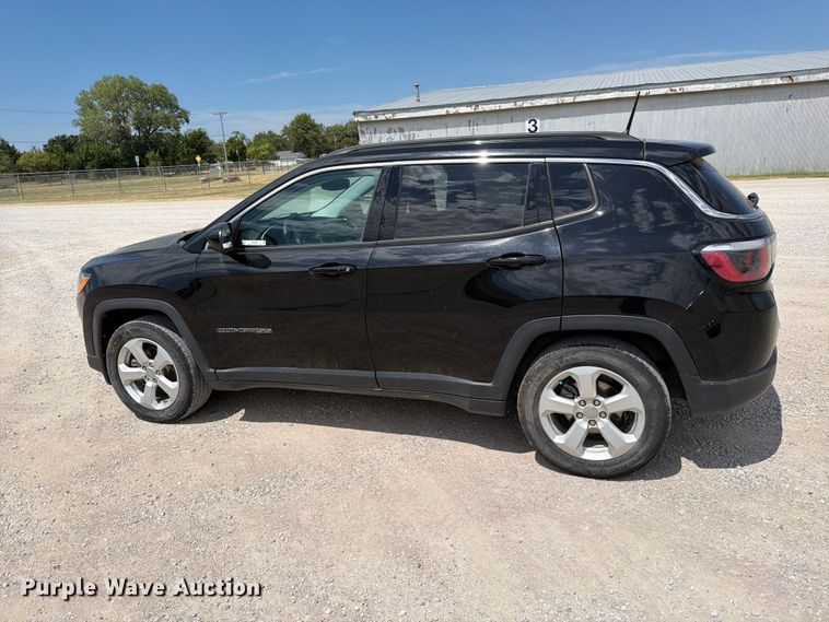 image for item MZ9998 2017 Jeep Compass Latitude SUV