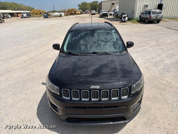 image for item MZ9998 2017 Jeep Compass Latitude SUV