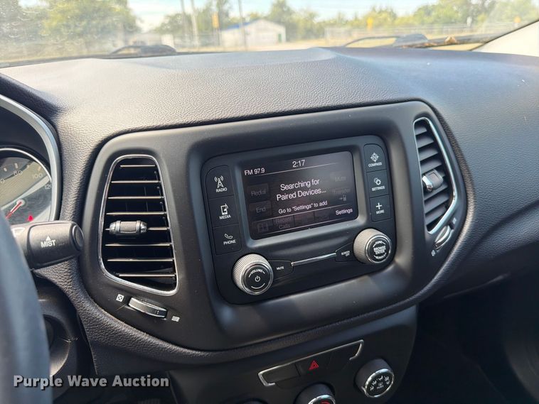 image for item MZ9998 2017 Jeep Compass Latitude SUV