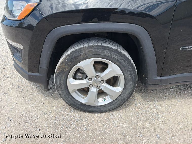 image for item MZ9998 2017 Jeep Compass Latitude SUV