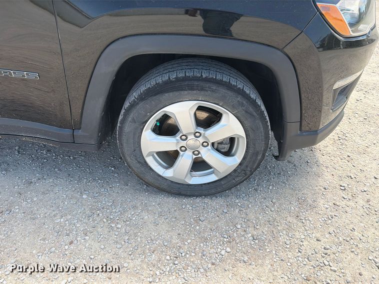 image for item MZ9998 2017 Jeep Compass Latitude SUV