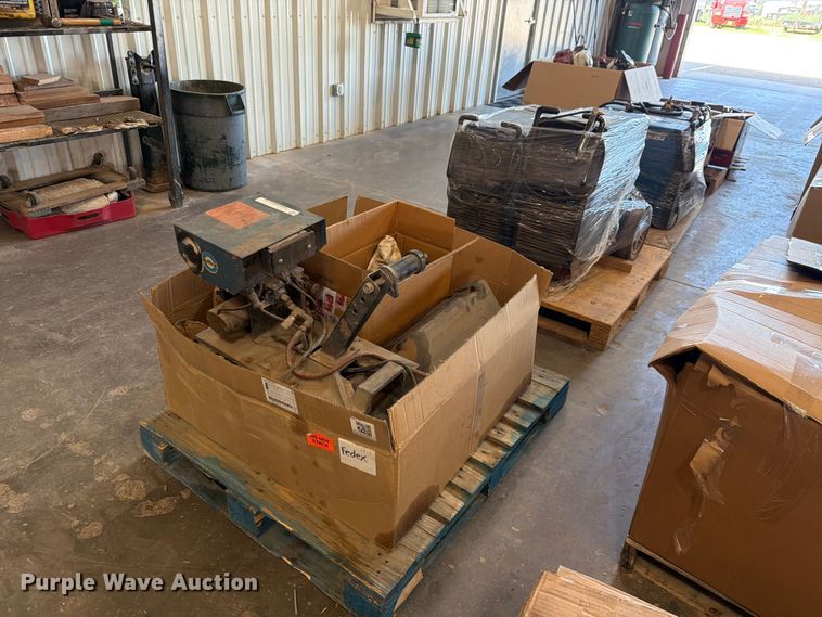 image for item NC9840 (4) Millermatic 252 welders