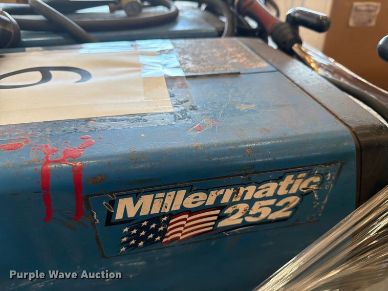 image for item NC9840 (4) Millermatic 252 welders