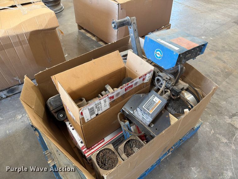 image for item NC9840 (4) Millermatic 252 welders
