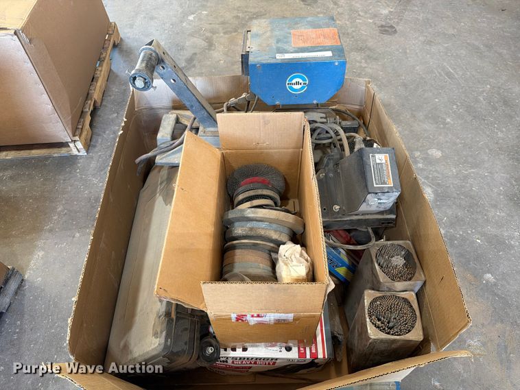 image for item NC9840 (4) Millermatic 252 welders