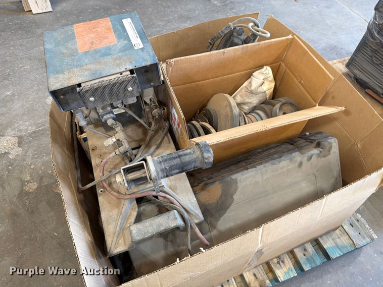 image for item NC9840 (4) Millermatic 252 welders