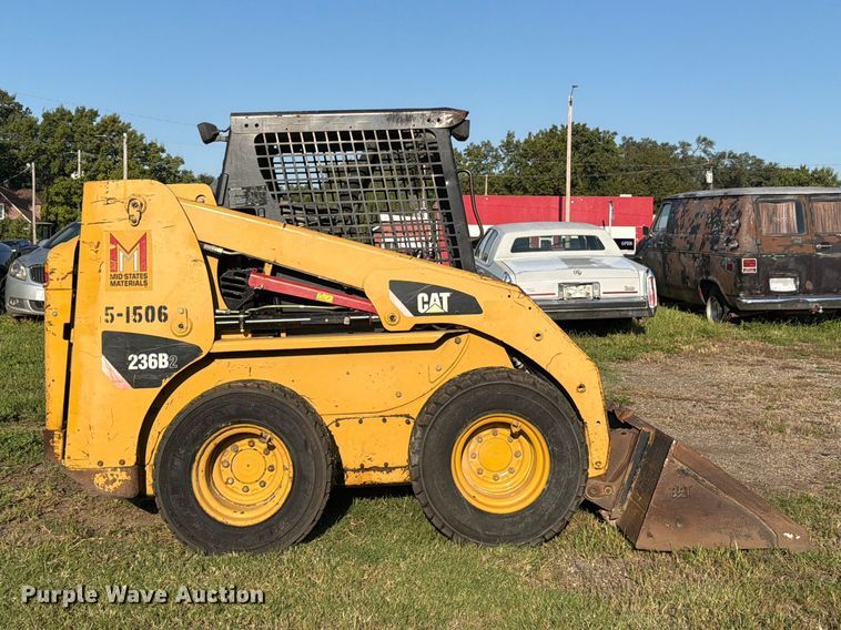 image for item NF9516 2007 Caterpillar 236B2 skid steer loader