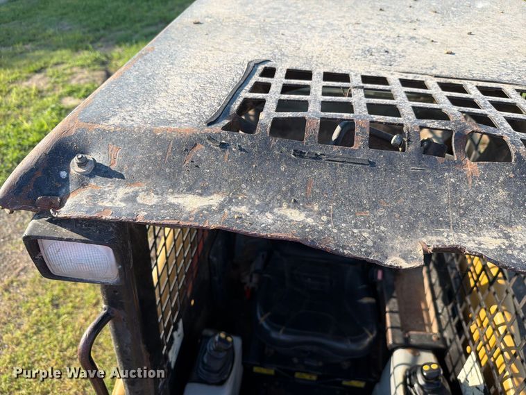 image for item NF9516 2007 Caterpillar 236B2 skid steer loader