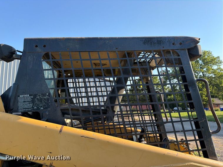 image for item NF9516 2007 Caterpillar 236B2 skid steer loader