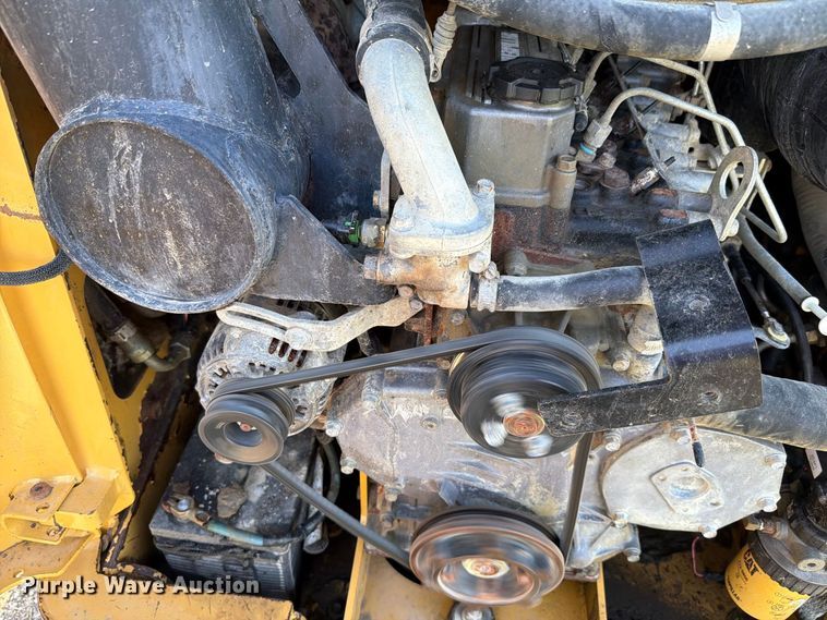 image for item NF9516 2007 Caterpillar 236B2 skid steer loader