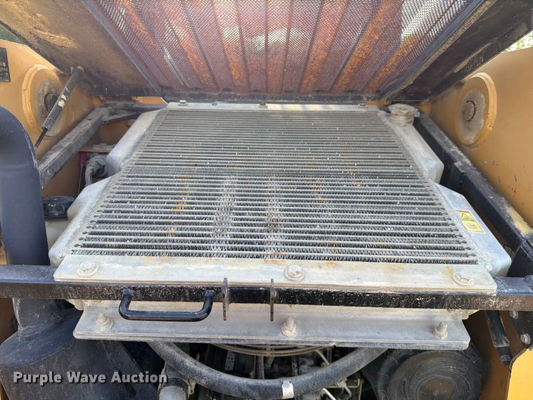 image for item NF9516 2007 Caterpillar 236B2 skid steer loader