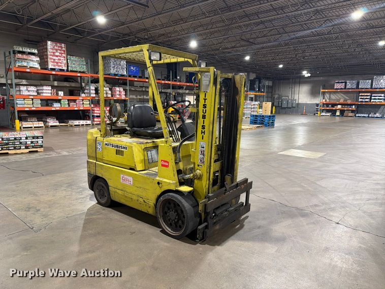 image for item NF9517 Mitsubishi FGC25 forklift