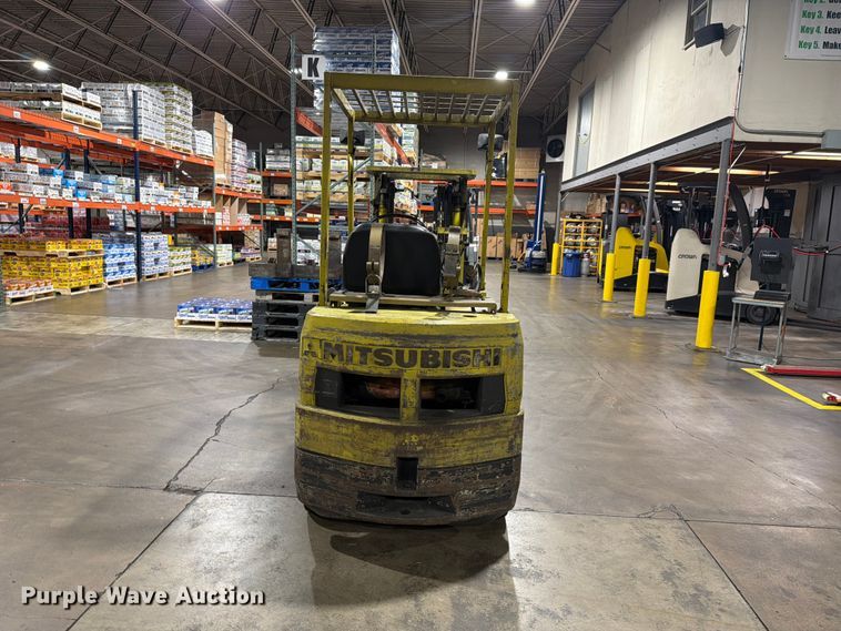 image for item NF9517 Mitsubishi FGC25 forklift