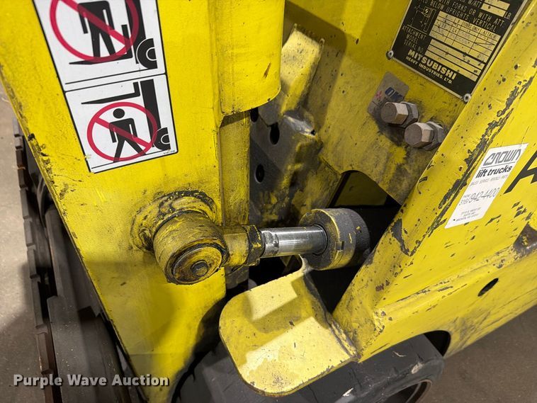 image for item NF9517 Mitsubishi FGC25 forklift