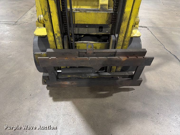 image for item NF9517 Mitsubishi FGC25 forklift