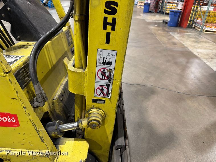 image for item NF9517 Mitsubishi FGC25 forklift
