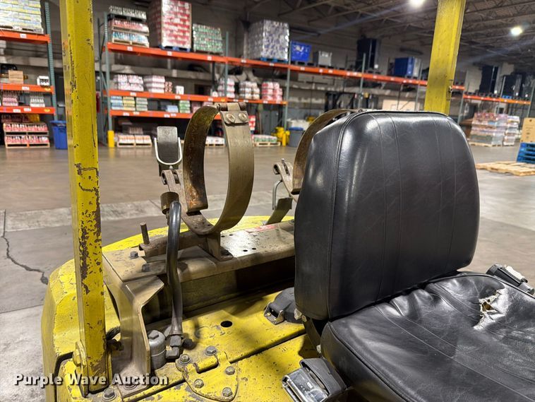 image for item NF9517 Mitsubishi FGC25 forklift
