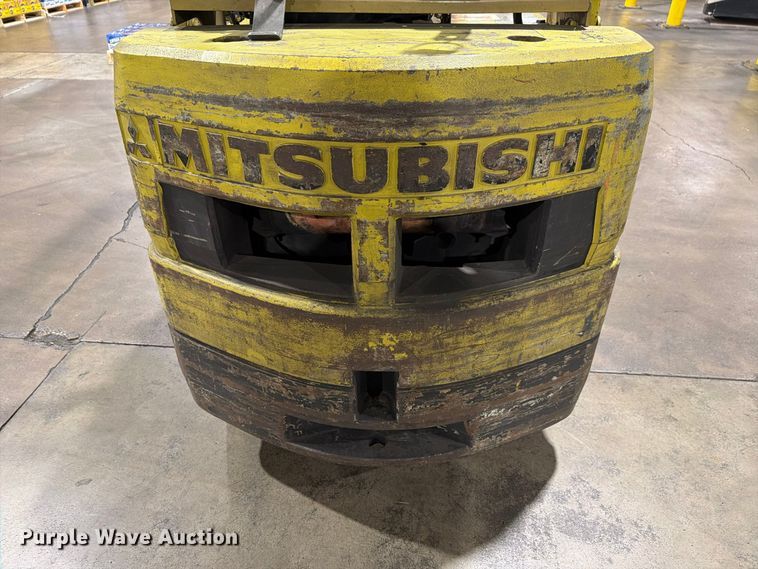 image for item NF9517 Mitsubishi FGC25 forklift
