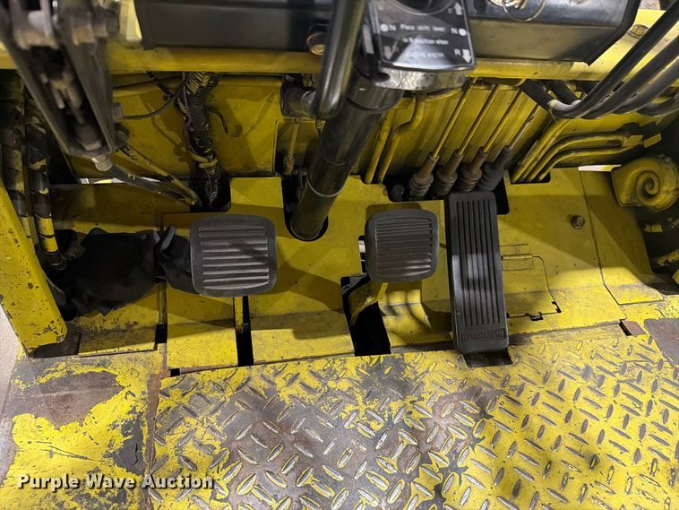 image for item NF9517 Mitsubishi FGC25 forklift