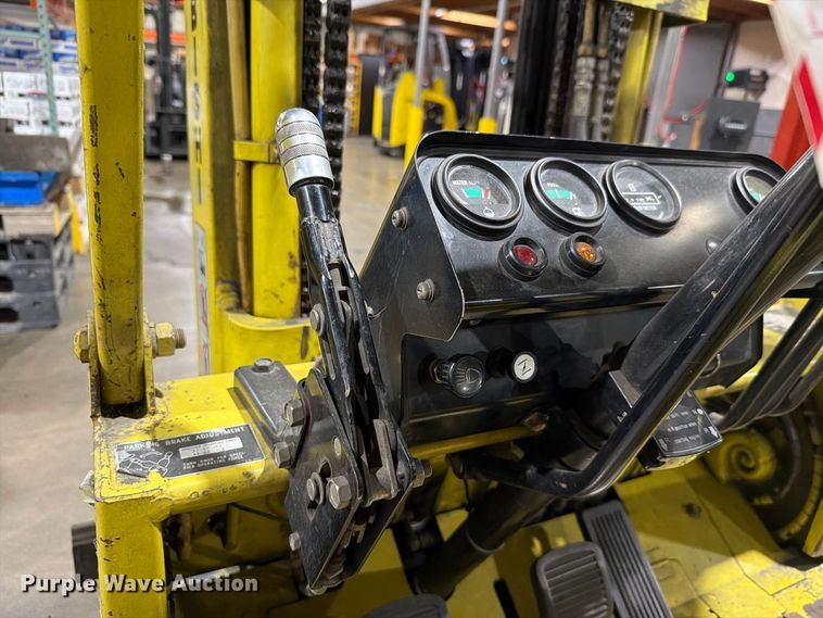 image for item NF9517 Mitsubishi FGC25 forklift