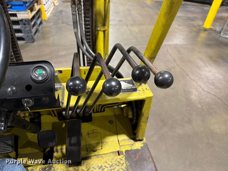 image for item NF9517 Mitsubishi FGC25 forklift