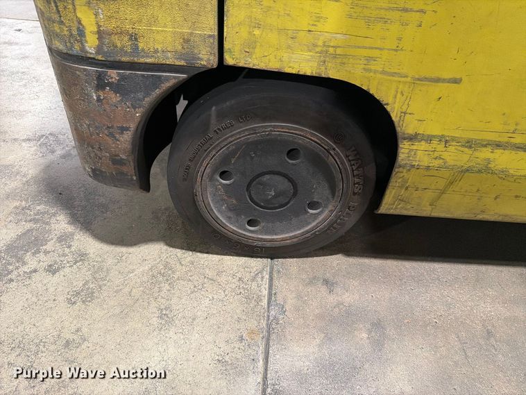 image for item NF9517 Mitsubishi FGC25 forklift