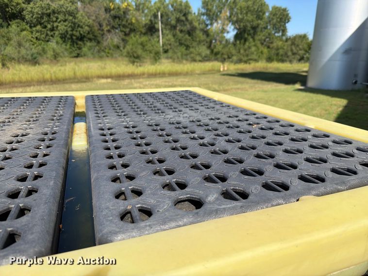 image for item NF9523 (6) Line spill containment pallets