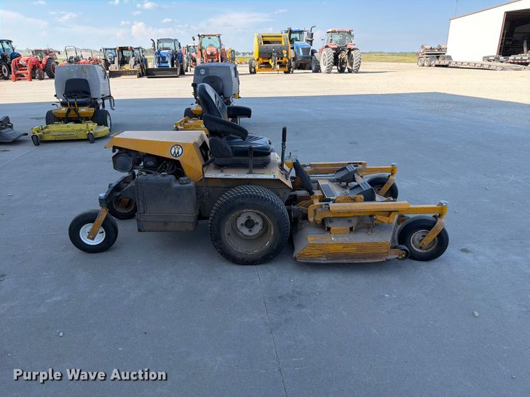 image for item NF9549 2022 Walker H27i ZTR lawn mower