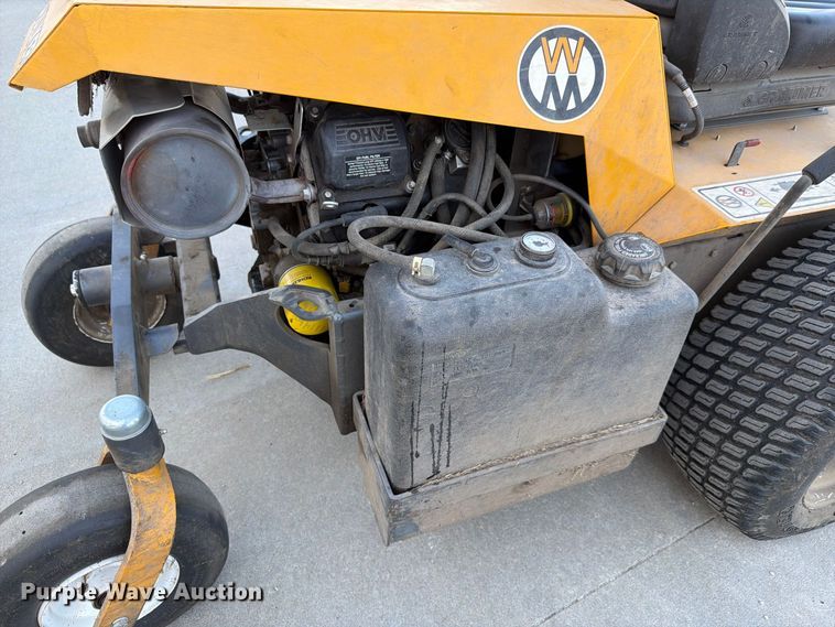 image for item NF9549 2022 Walker H27i ZTR lawn mower