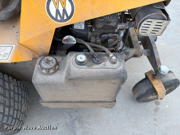 image for item NF9549 2022 Walker H27i ZTR lawn mower