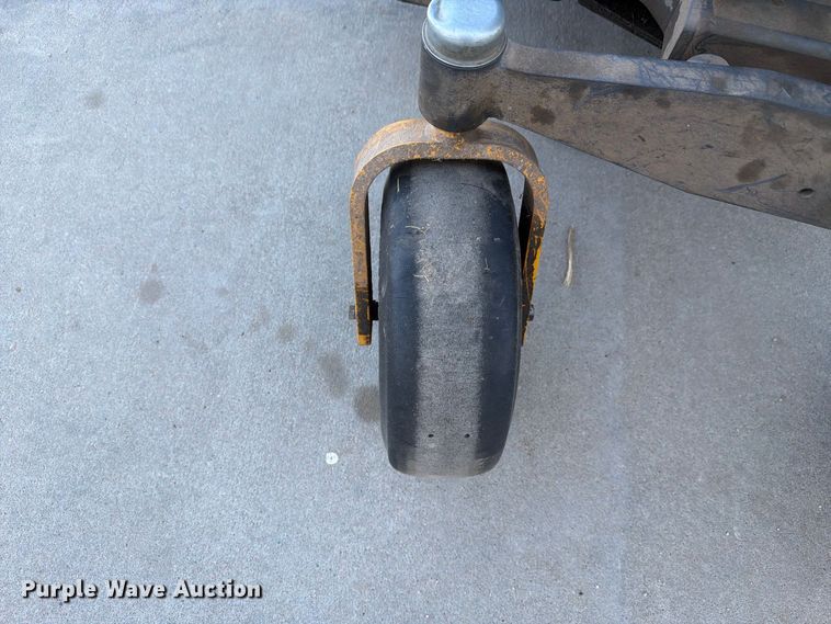 image for item NF9549 2022 Walker H27i ZTR lawn mower