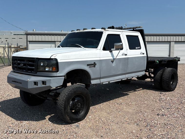 image for item NM9923 1995 Ford F350 Crew Cab flatbed pickup truck